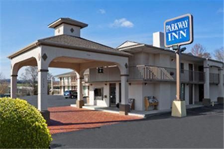 מוריסטאון Parkway Inn מראה חיצוני תמונה